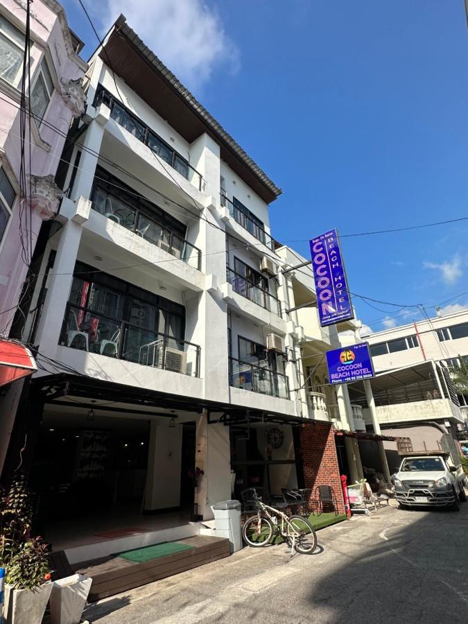 Beachwalk Hotel Patong Buitenkant foto